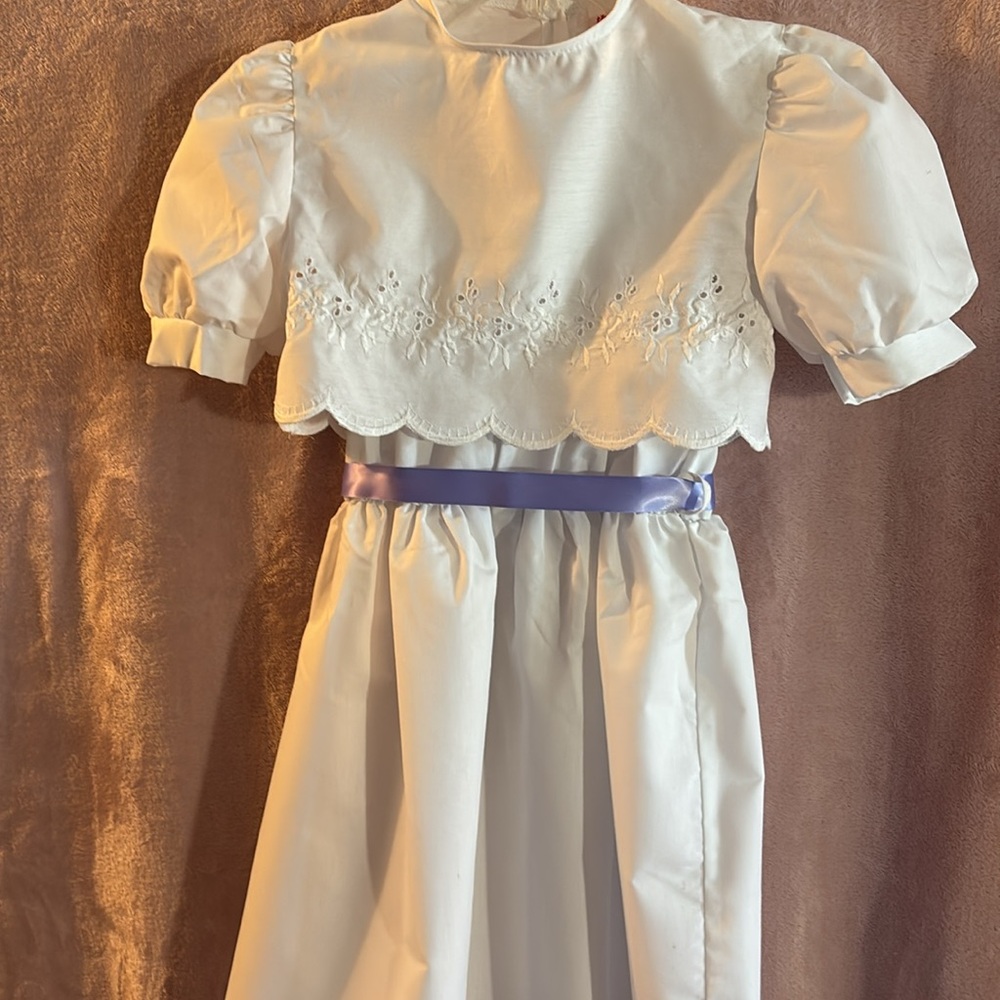 Girls White size 8 dress with eyelet bodice, perfect for 1st Communion